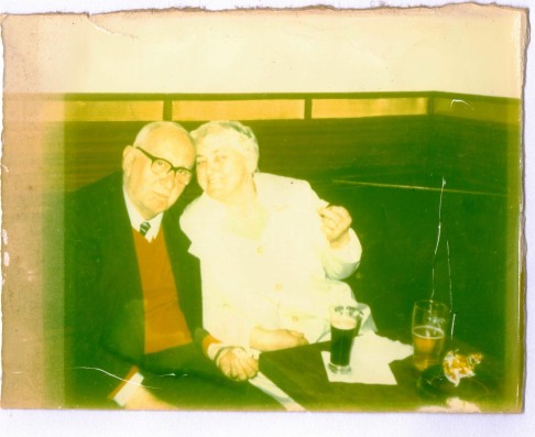 mum and dad in kerry pub 1995